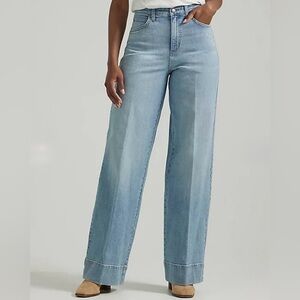 Lee Women's Legendary High Rise Trouser Jean size 12 Wide Leg